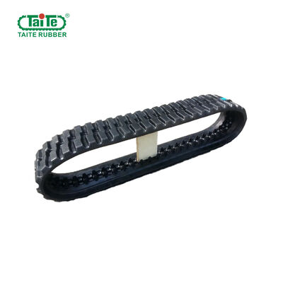 Un bon prix. Voie en caoutchouc continue 450x86SWMx52 de qualité d'OEM pour des chargeurs de boeuf de dérapage de JCB 1110, plus de modèles de bande de roulement disponibles en ligne