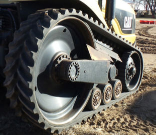 Un bon prix. Traces en caoutchouc Jcb durables TF18 
